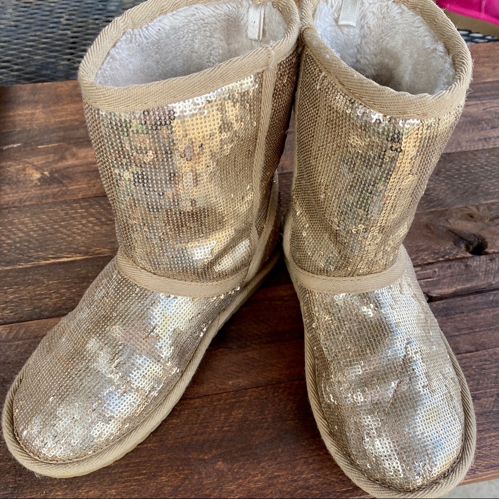 ⚜️Children’s Place Gold Glamorous Boots⚜️